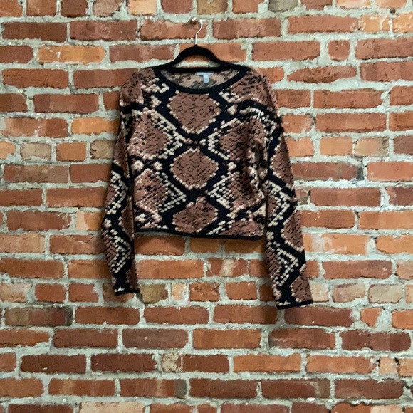 COPY - ASOS long sleeve sweater - Picture 3 of 7